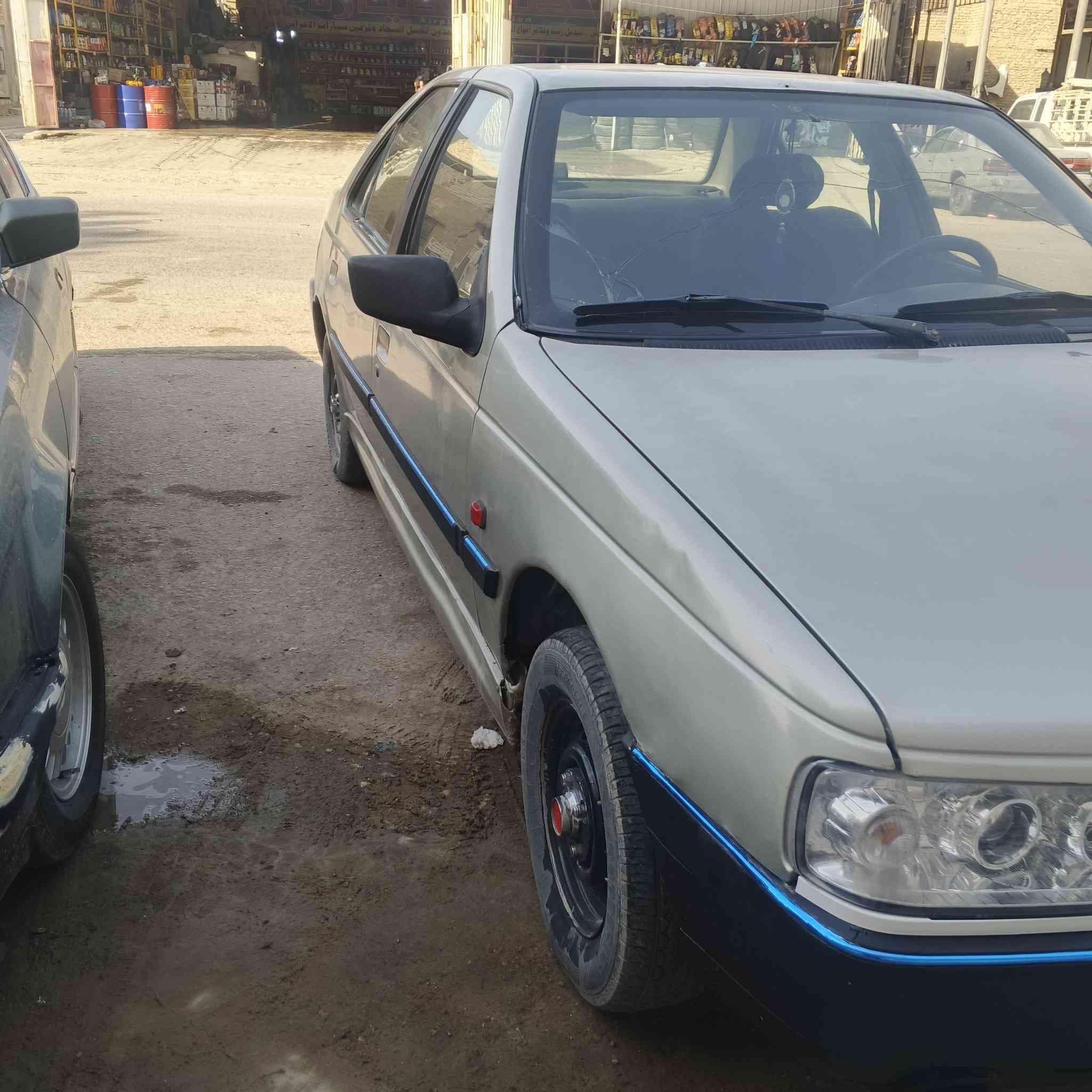 بيجو روه 2009 شواصيها نضاف محركها زين تبريد شغال بس قايش مفتوح سنويه نافذه مالكها بلنجف ومكانها بلنجف سعر 20وبيها مجال قليل ما متواجد على الانترنت اتصل على الرقم ***********
