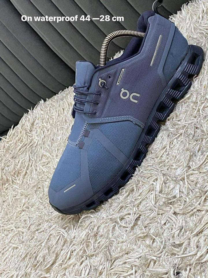 السلام عليكم، قياس ٢٨ سم التواصل مع الرقم ***********
