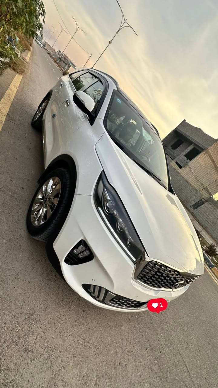 السلام عليكم 
سورنتو 2020 مكفولة كفالة عامة 
6 سلندر ماشية 90 الف حقيقي 
بانوراما
بصمة + ترحيب 
كشنات جلد + كهرباء 
تبريد ٣ قطع 
٧ راكب 
لايت ٣ عدسات + بلاجكتور ٤ عدسات 
لد امامي + لد دعمية 
شباك نيكل اعلى + اسفل 
ويل كروم حجم ١٩ 
اشاير بالمري + مري كهرباء 
يدات نيكل 
صندوق كهرباء 
داخل لونين اسود + بيجي 
فول تحكم ستيرن + كروز سرعة 
شاشة اعطال 
شاشة + كامرة خلفية دوارة 
حساسات امامية + خلفية 
٤ وضعيات قيادة 
مانع انزلاق 
تو ويل 
وباقي المواصفات المعروفة 
السيارة هزة و ارقام جدد و بأسمي شخصياً تحويل ثاني يوم 
مكان السيارة قضاء بلد  
السعر 283 ورقة
***********
