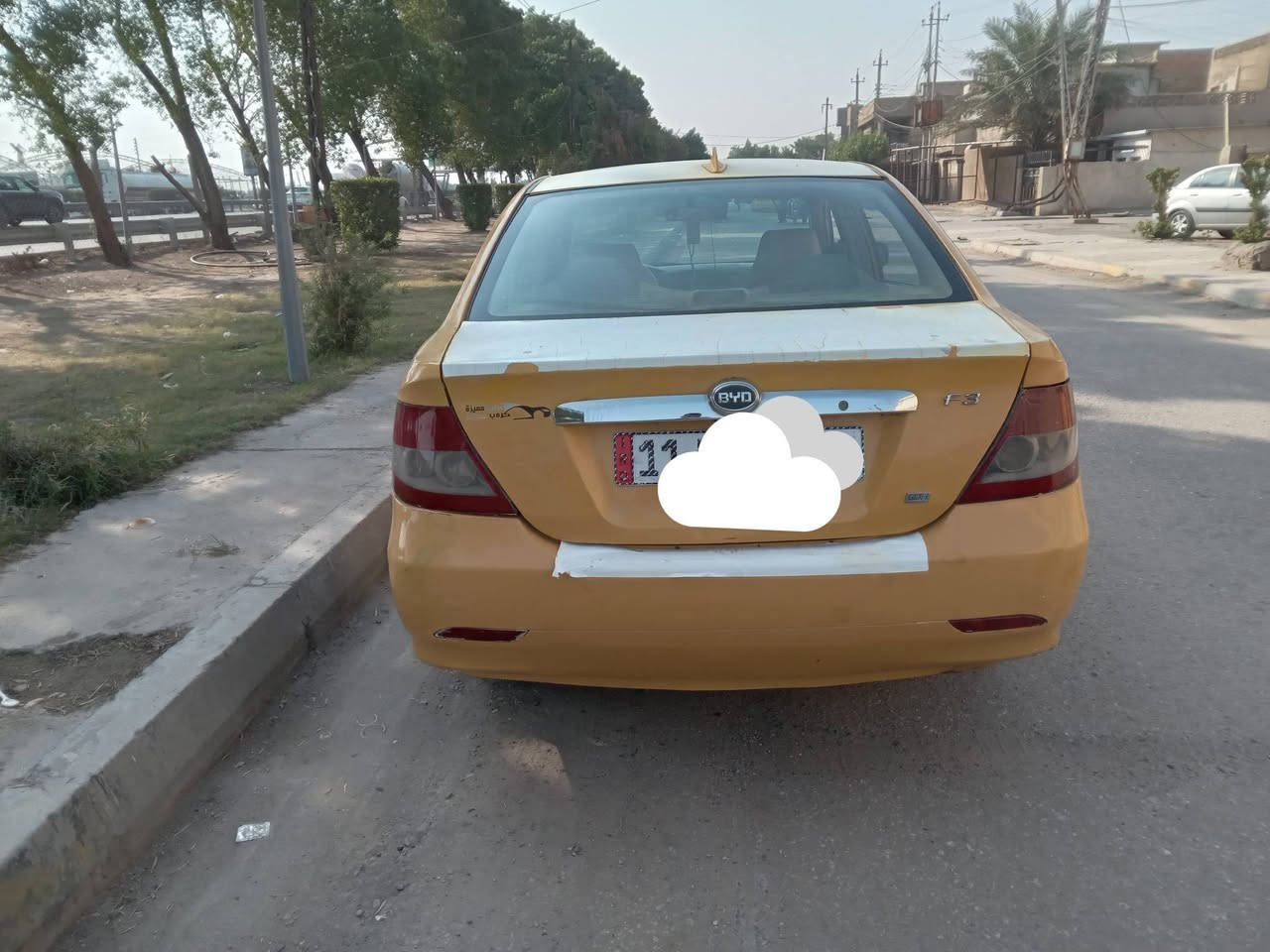 السلام عليكم  بي واي دي f3 موديل 2011 رقم بغداد انكليزي سنويه لل 28 باسمي تحويل ثاني يوم  السعر 42 وبيها مجال  مكاني بغداد  للاتصال ***********
