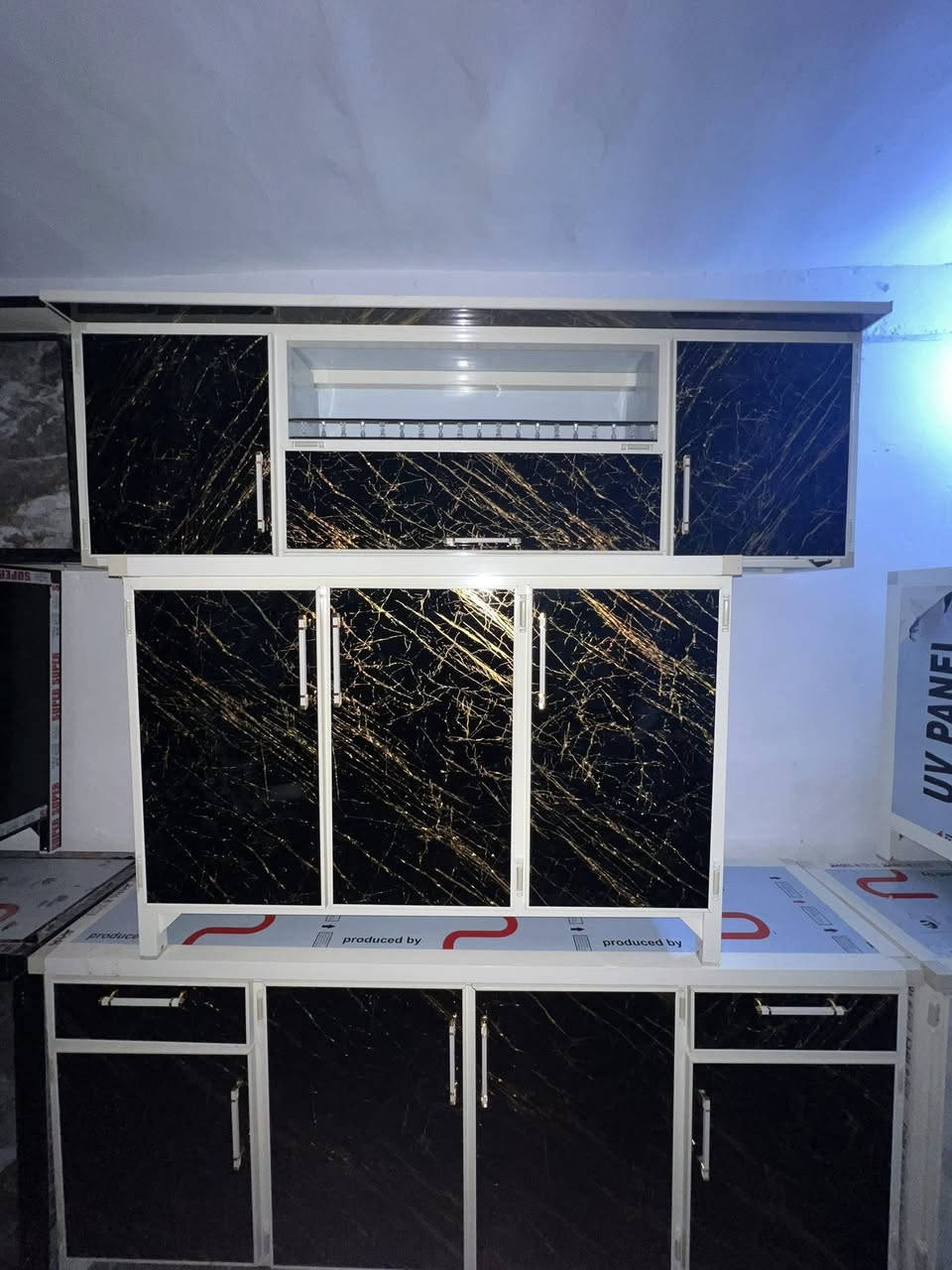 تم وبحمد الله وصول حاوية الكاونترات والدواوين الجديد والمستخدم العنوان التأميم 30 تموز بالصعده معرض نجمة إسطنبول الاستفسار *********** وتساب
