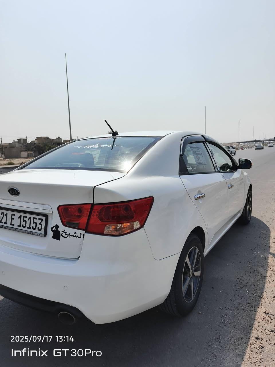 ‏سيراتو2013 فول مواصفات ماعدا الفتحه والبصمه
‏بصمة تشغيل سويج البلاديه والتجاريه عندي ٢
‏فول تحكم ستيرن 
‏
‏شاشة اندرويد +كاميرا دواره 
‏
‏حساسات خلفية 
‏
‏4 دسك +ABS
‏
‏5 ويل كب
‏
‏مرايا شفط + اشارة لد
‏
‏محرك وكير مكفول ولايوجد تبخير
‏
‏حدادية جديده
‏
‏منظومة تبريد وتدفئة مكفوله
‏السياره بيه قطعه وحده صبغ الجاملغ الخلفي بيه ضربه خفيفه ومصبوغ
‏السيار سعره ب١٠٥$ وبيها مجال
‏رقم سليمانيه المميز السياره بسمي تحويل ثاني يوم تريد اني حاضر تريد وكاله هم ماعندي شكال مكاني بغداد رقم الهاتف ‪***********‬
