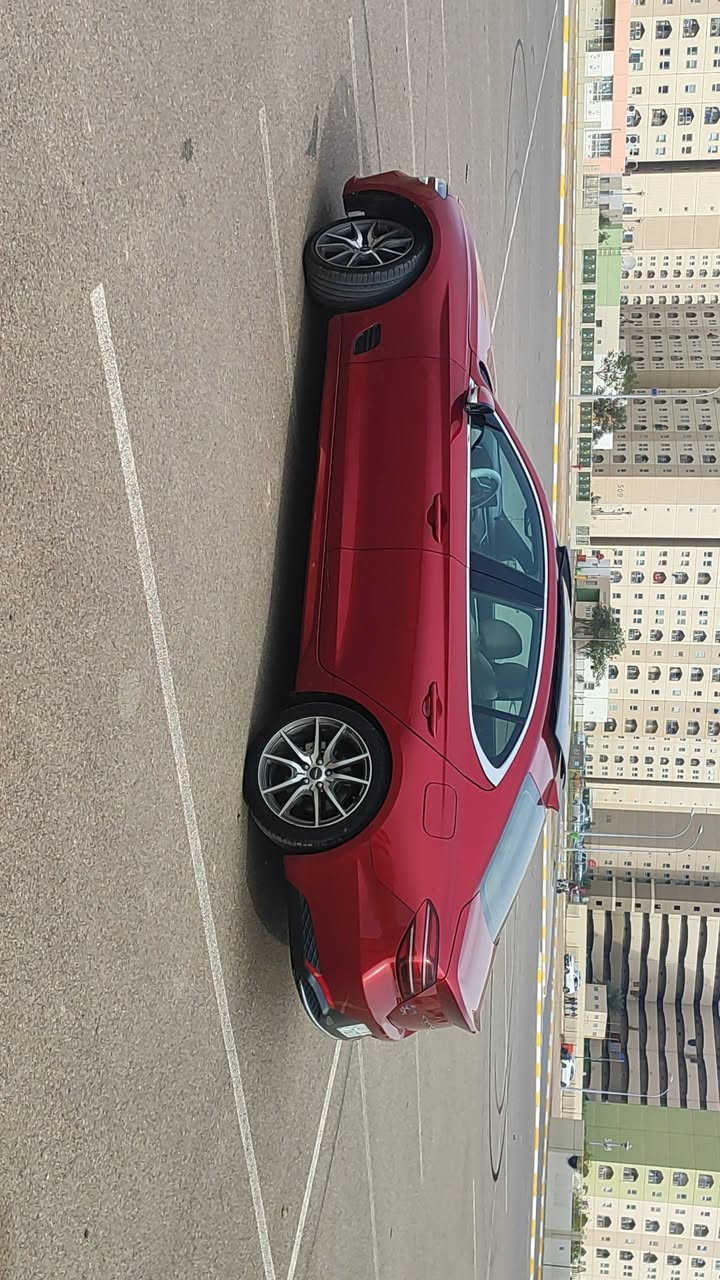 السَلٱمٌ عـَلـْيگمّ جنسز 2023 فووووول 
وارد امريكي.   ماشيه 18.    سرعته 300🐝🐝
لون مميز.🚘🚘🚘    مكينه 2000تيربو 🚀
حادث بنيد وشويه جاملغ
سياره جديده وحلوه رقم دولي. 27
داخل ابيض.
بانوراما.
مري شفط
رادارات
حساسات امامي خلفي.      السعر 215. جوه السوك بهوااي 
كل نقص مابيه 
مكاني مجمع بسمايه. هاتف ***********
