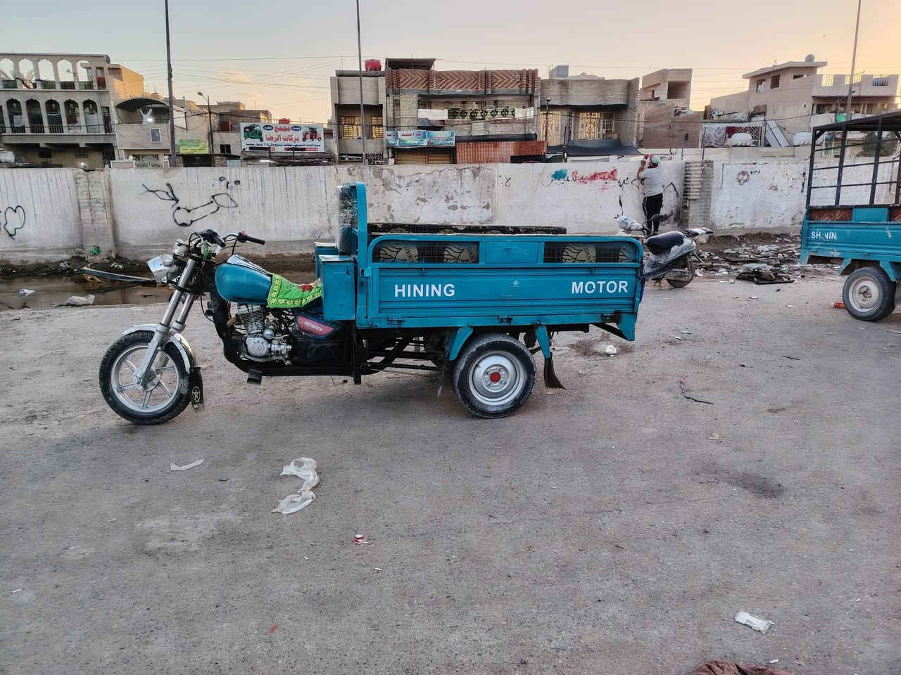 سلام عليكم ستوتة صقر مديل 21 مكينة 23 تجفيت جديد نكرة سلف كهربائيات كاملة  اوراق اصولي كمرك كهربائيات كامله ركبة وشاصي مكفولات  المكان بغداد المعامل  *********** 
 متوفر واتساب
