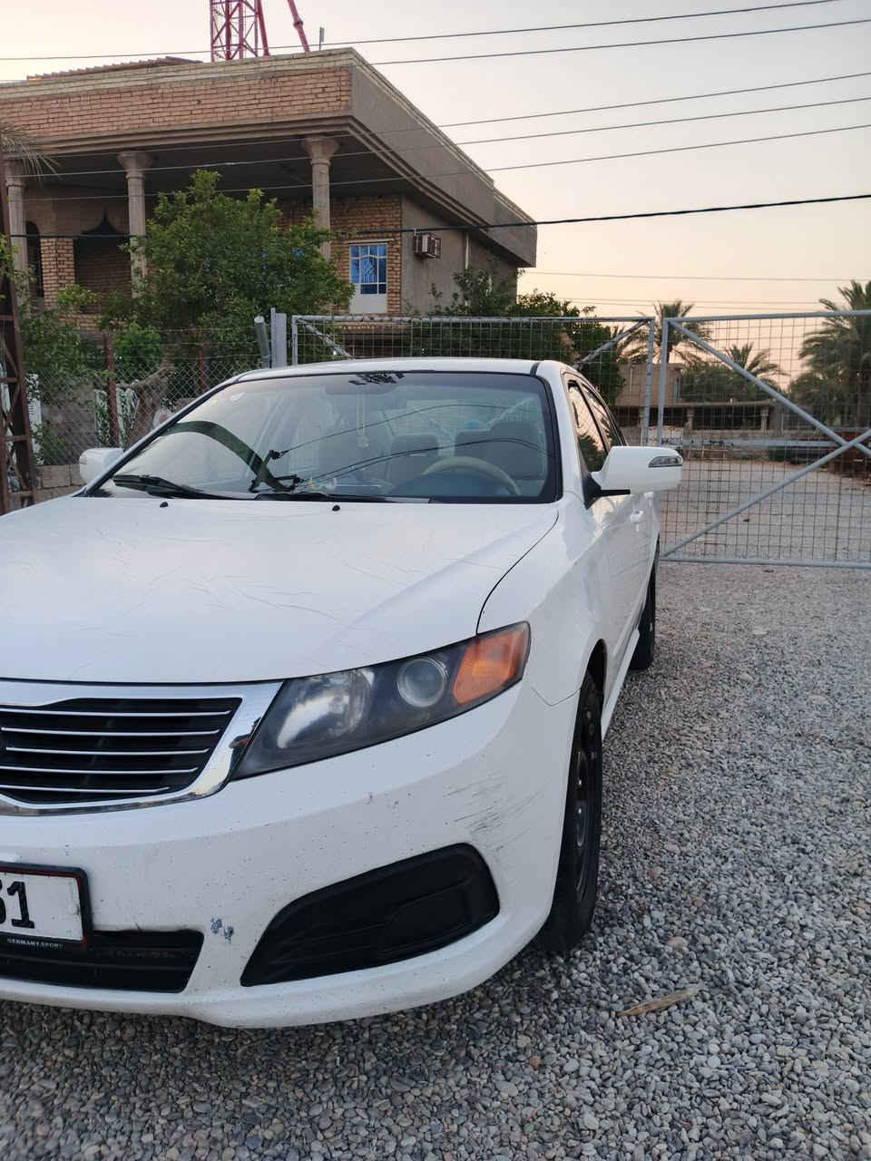 السلام عليكم كيا اوبتيما للبيع رقم مميز ديالي بيها 3قطع صبغ السعر 105 وبها مجال باسمي السياره ***********
