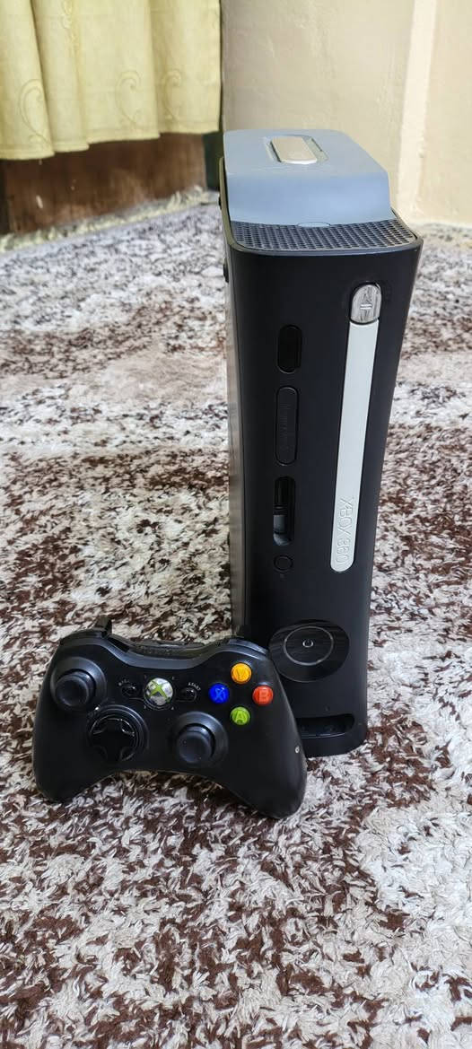 السلام عليكم
اكس بوكس 360 نضيف ويا يدات 2 وحده بلوتوث اصليه وحده واير بي بيس 22 وبي بيس 6 وبي بيس 2013 
وبي زومبي وجندي شكال العاب 
ملحقاتو كامله السعر 95 وبي مجال 
بكان موصل تحياتي للجميع


**إذا كنت صاحب هذا الإعلان وتريد حذفه لأي سبب، رجاءا أرسل رسالة إلى الدعم الفني**