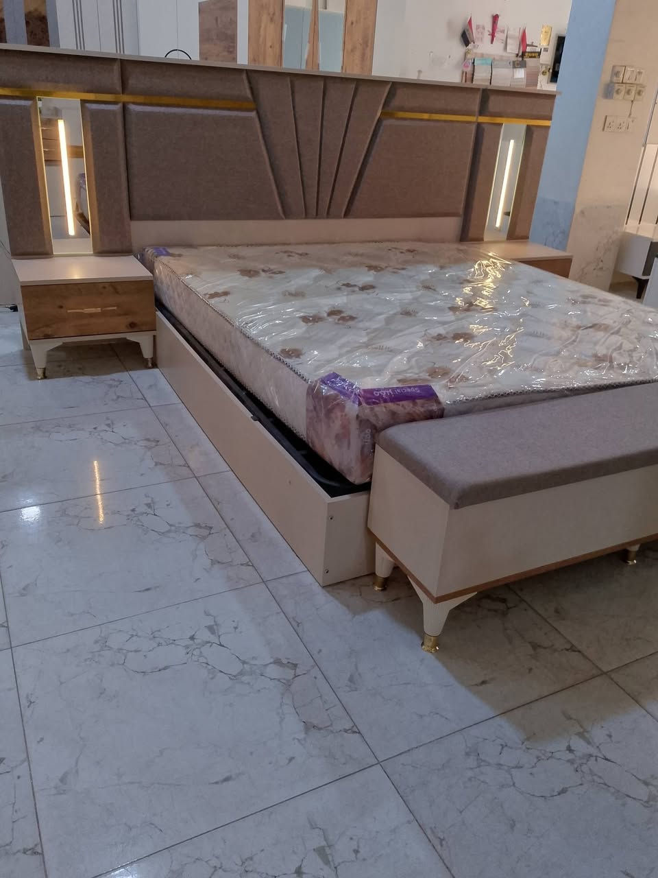 غرف نوم تركي 9قطع الشراي يتصل ***********
