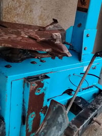 خالع البيع حجم 24 مكان بغداد 07811482425