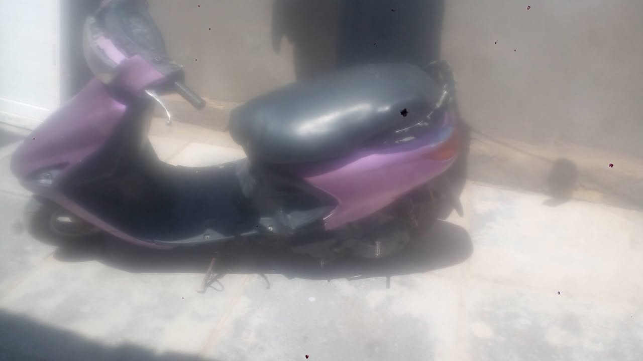 سلام عليكم دراجه فراشه البيع مامفتوح بس تبخر شغاله سلف وهندر شاميه سعر١٠٠ قفل  *********** أني ابيع جومت حديد
