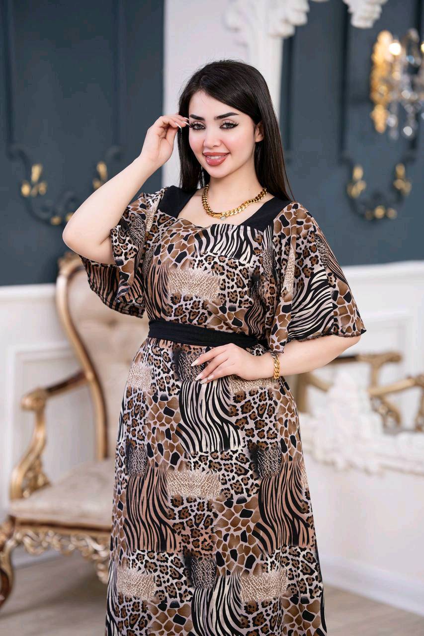 أناقة البيت في "دشداشة الكريشة" 🌸
خامة باردة ومريحة، قياس (Free Size) حتى 85 كيلو.
الجودة مضمونة وشرط الفحص عند الاستلام
#ملابس 
#ازياء_نسائية