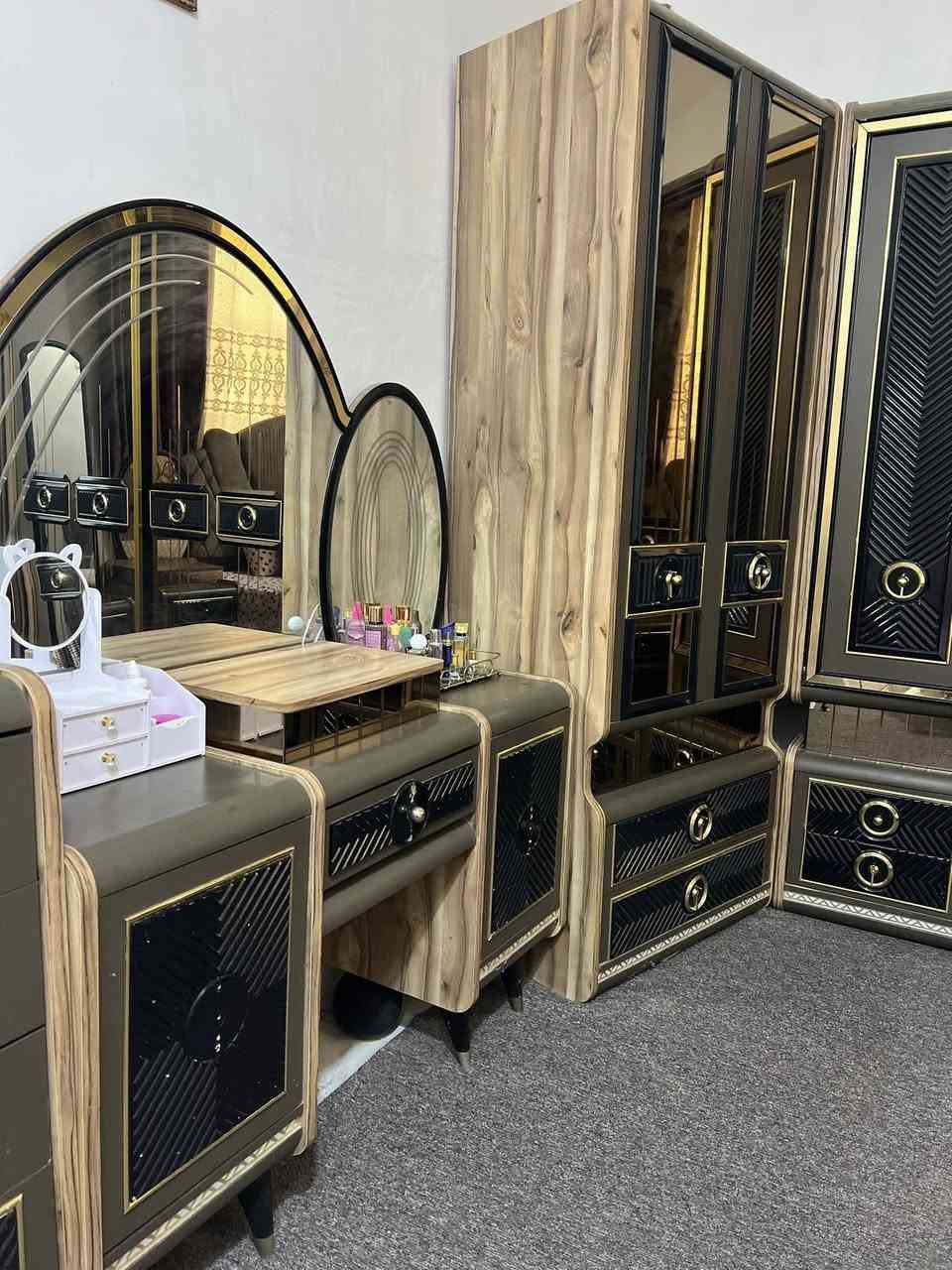 السلام عليكم غرفه نوم 10قطع كولش ضخمه ونضيفه سعر مليون ونص وبيها مجال


**إذا كنت صاحب هذا الإعلان وتريد حذفه لأي سبب، رجاءا أرسل رسالة إلى الدعم الفني**