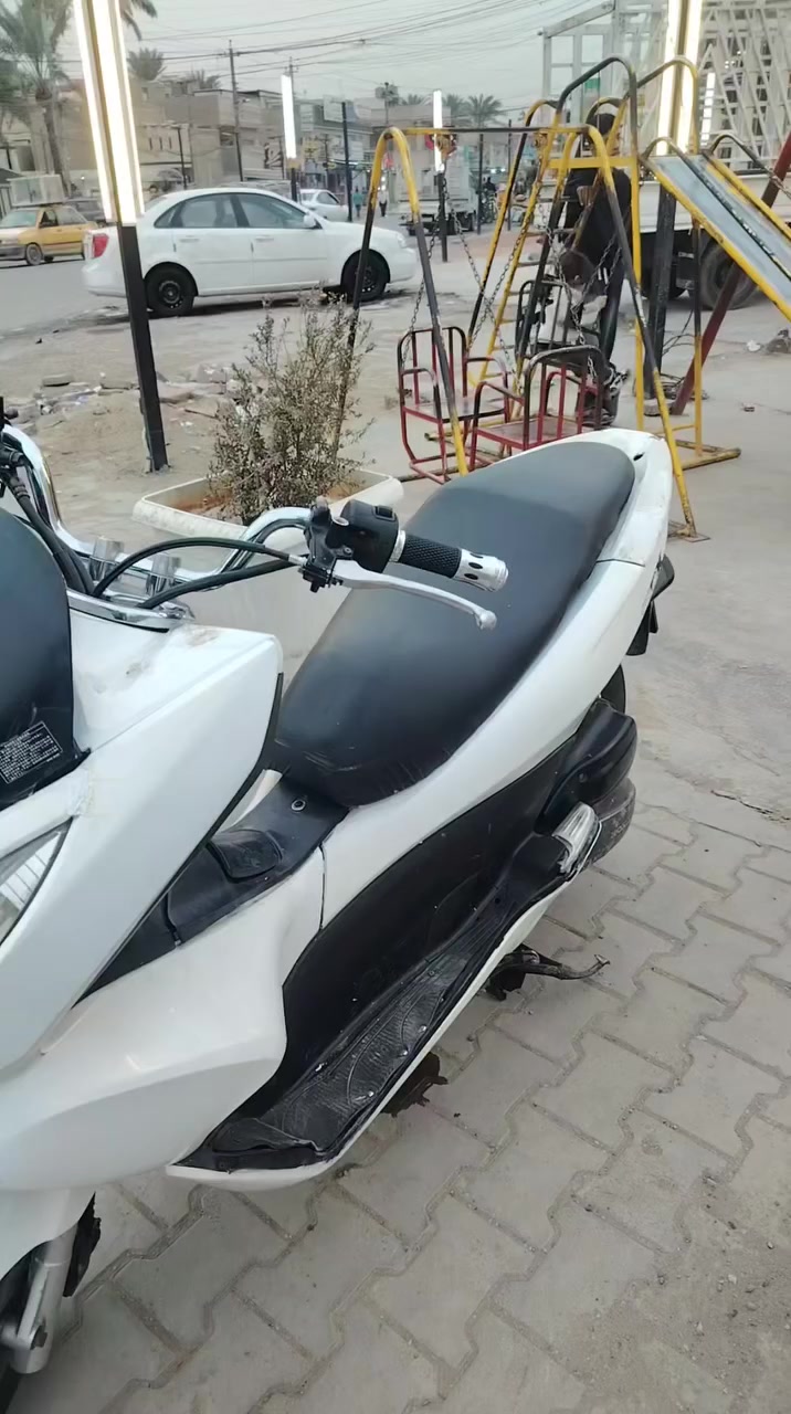 بي سي اكس الجيل لأول شغاله
بيه ملاحضات  نقص بس القبق مال دبه الامي لان جانت متروكه السعر  1100 وبيه مجال الشراي العنوان الشعب شارع الصحه *********** بس واتساب وهاذه رصيد واتساب ***********
