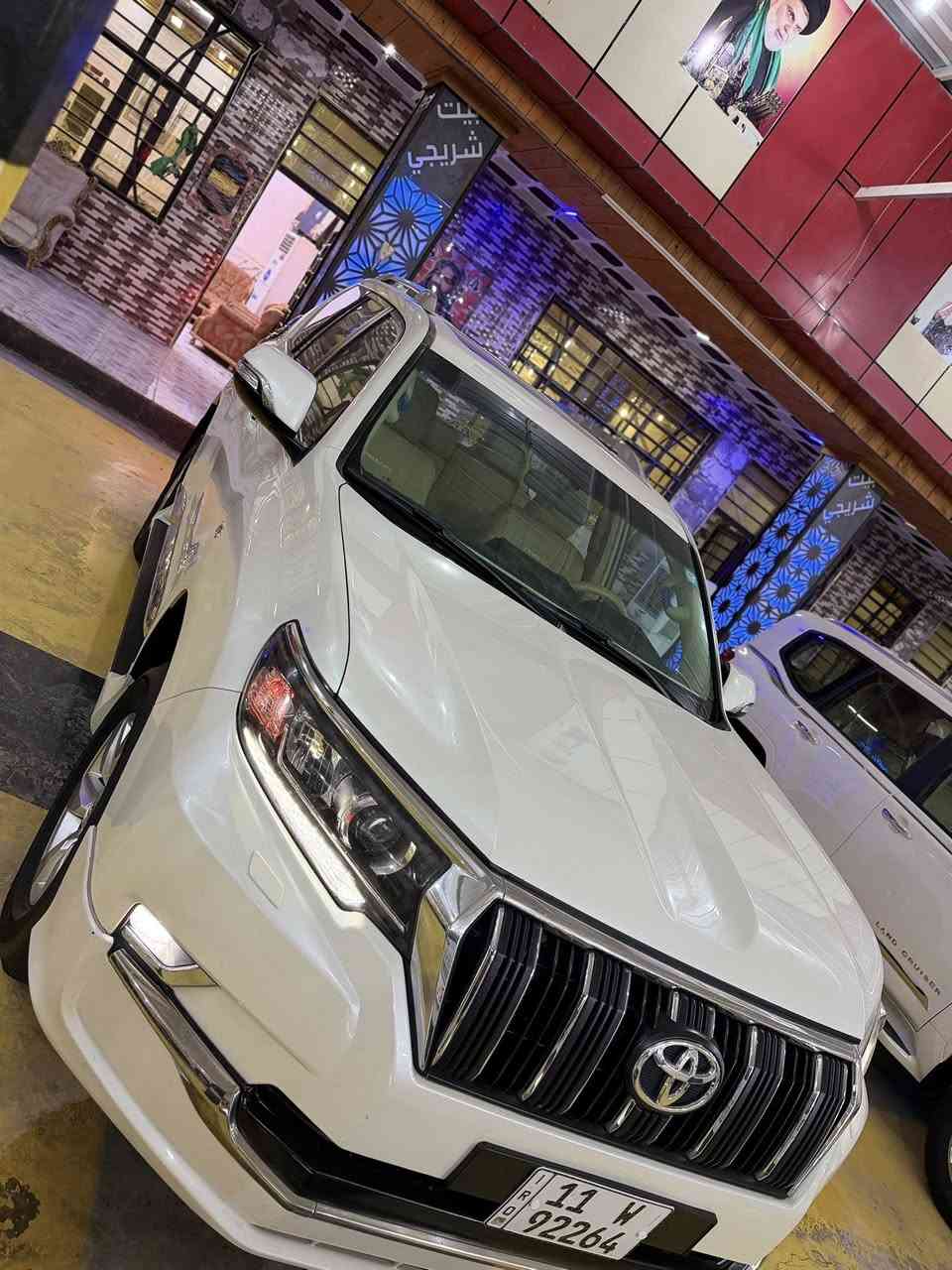 #تويوتا_برادو_2020 txs اصل ساز فول 1/1 
اللون: ابيض white
المواصفات:  رقم بغداد دولي لجديد فول مواصفات ١/١
6 سلندر  سياره كلش جديده وجاهزه من كلشي تخم تاير جديد مكفوله عدا فتح براغي بابين فقط  ولبقيه كفاله
العنوان كوت حي الحكيم مجاور محطه الواسطي معرض بيت شريجي 
سلايد(فتحة قمارة)
زراك علايت
تصعيد وتنزيل الجامات مع البصمه
كراسي اثنين كهرباء
تبريد خلفي شاشة
ثلاجه
كروس سرعة 
فول تحكم استيرن(جهتين امامي+جهتين خلفي)
شاشة عرض الاعطال 
دبل كير(عادي+اوتوماتيك)
ناقل حركة 6 نمر
نظام تحكم بمستوى الضوء الداخلي
مانع تزحلق
نظام فتح الابواب لاسلكياً
فور ويل
شاشة امامية كبيرة اصلية
كامرة خلفية اصلية
تشغيل عن بعد
زراك علايت
اشارة بالمري
مري كهرباء(شفط)
لايت عدسة زنون(عالي+ناصي) هايلوجين
لد امامي
#سستم_صوت
مدخل
CARPLAY
‏BLUETOOTH 
‏AUX
‏I POD
‏USB
‏CD

للاستفسار الاتصال بِنَا على الأرقام التاليه

  حسنين *********** واتساب او اتصال
