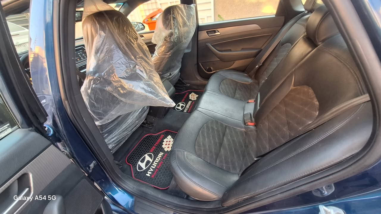 سوناتا بغداد بسمي فول مواصفات سبورت
موديل 2018 وارد امريكي
كامرة خلفية
فتحة سقف 
كشنات جلد تحكم كهربائي تدفئة
سبورت
فول مواصفات 
تحكمات
شفتات ستيرن 
شاشة ابل كار بلاي واندرويد اوتو
محرك 2400 GDI
حادثها جاملغ امامي والبنيد مرشوش ? سونار موجود بلمنشور
ماشيه 98 الف ميل
السعر133$ بيهة مجال 

رقم التواصل ***********
مكاني بغداد الحرية
