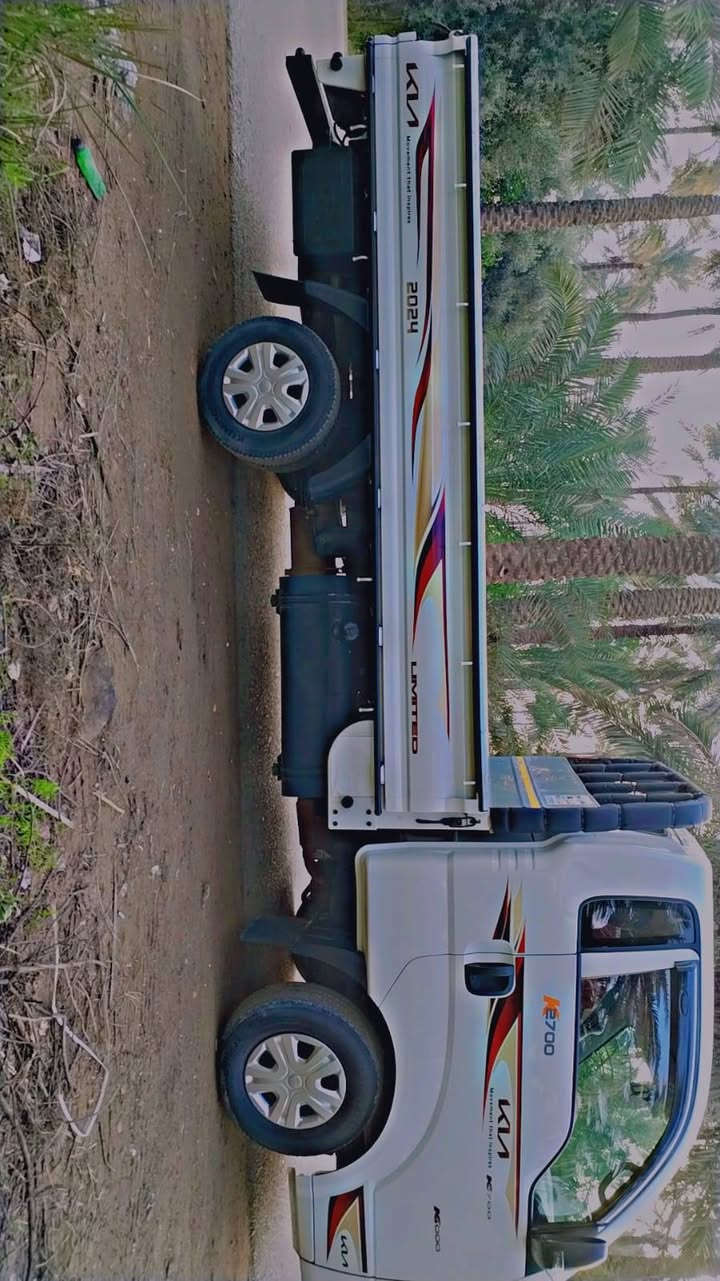 موديل ٢٠٢٥ مبدل بيه باب و بنيد فول مواصفات مكاني بغداد مشاهدة رايده ب١٤٠ وبيه مجال ***********
