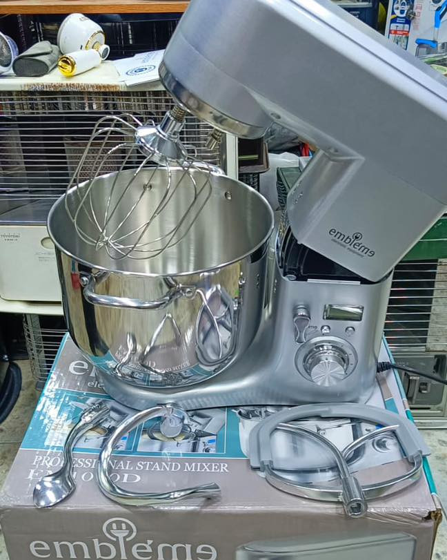 عجانه 11 لتر
٨ لتر
٦ لتر
٥ لتر
 بدي فولاذ، تجربة فريدة في عالم الطهي! 🍲✨

🔵 مميزات العجانة:

 • 💡 ماركة امبليوم الموثوقة مع ضمان سنة.
 • ⚡ بقوة 1500 واط لأداء قوي وفعال.
 • 📱 شاشة رقمية تجعل التحكم سهلاً ومباشراً.
 • 🔄 مشبك من الصلب للمتانة والاستدامة.
 • 🏗️ جسم خارجي من الفولاذ القوي للتحمل العالي.

توجد خدمه توصيل 
للحجز مراسله الصفحه او الاتصال
🌹مدينه ألعاب المدهش مجاور مطعم ابو صفاء تحت جسر العبور المعلق ***********🌸
