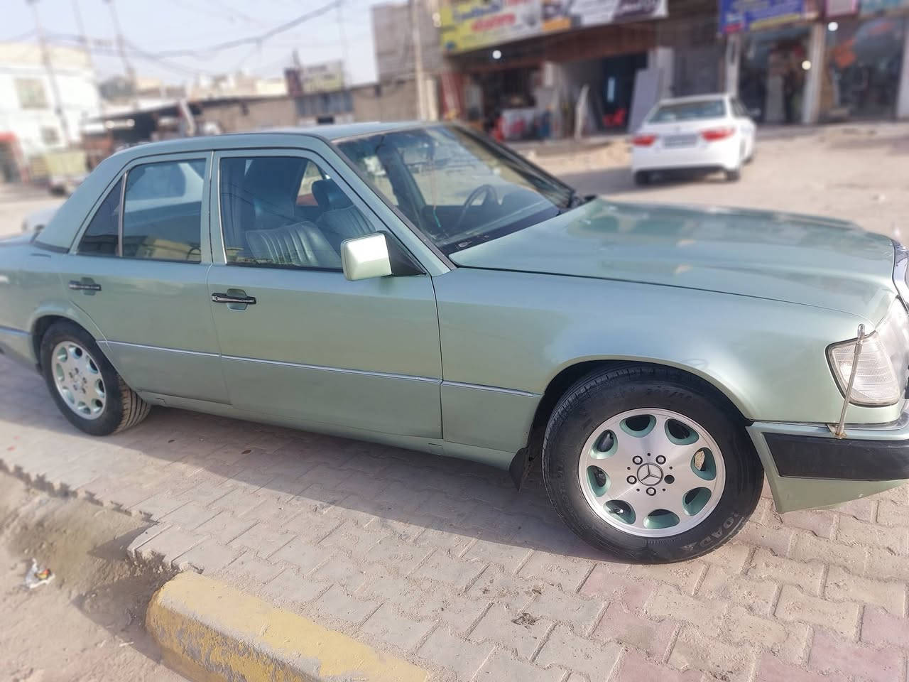 مارسدس دب محور ٢٥٠٠
مكان كربلاء حي العامل 
السعر ٦٠
***********
