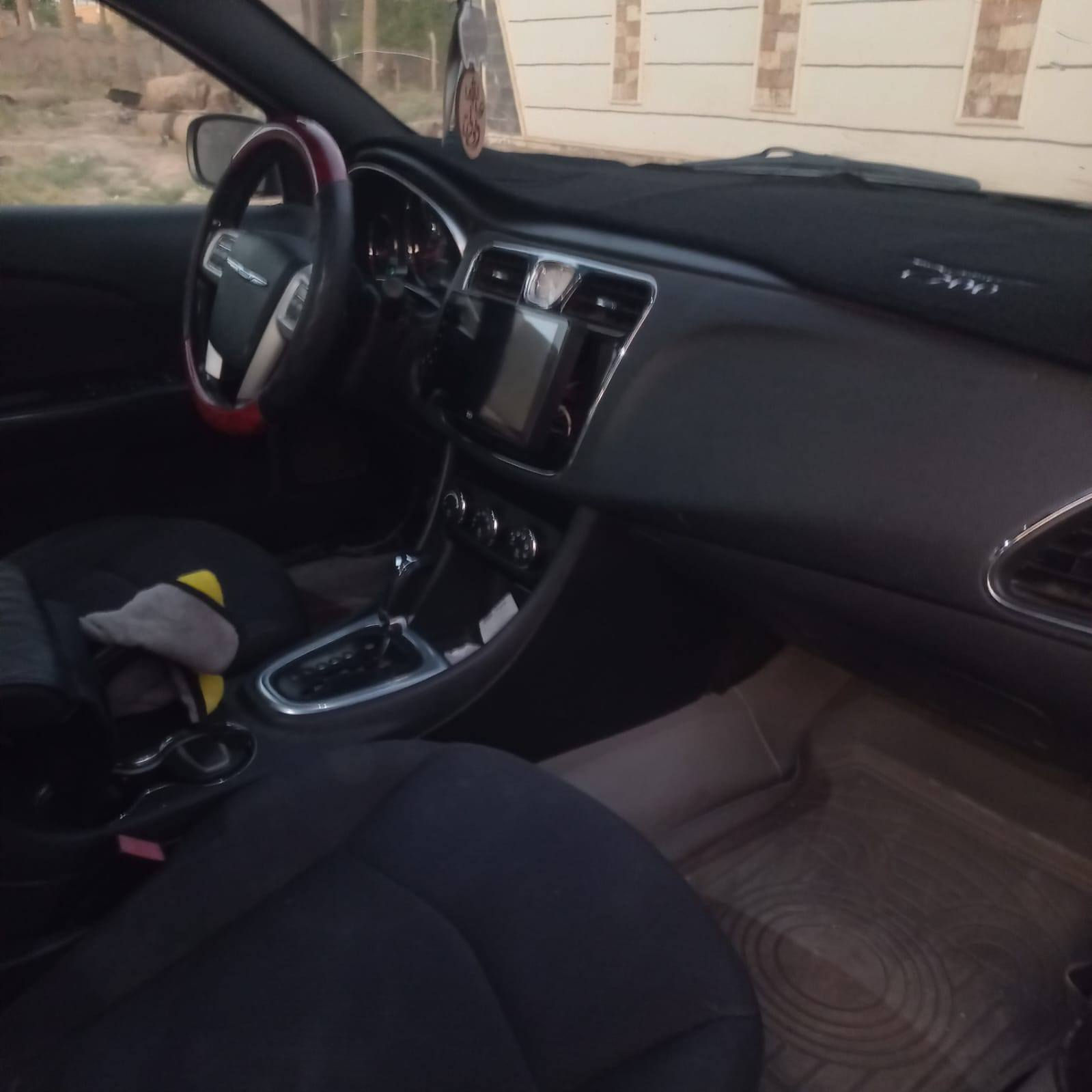 كلايزر C200 موديل 2014محرك2400
سعرها80وبيها مجال قليل 
الأتصال***********
مكاني بابل حله شارع80
