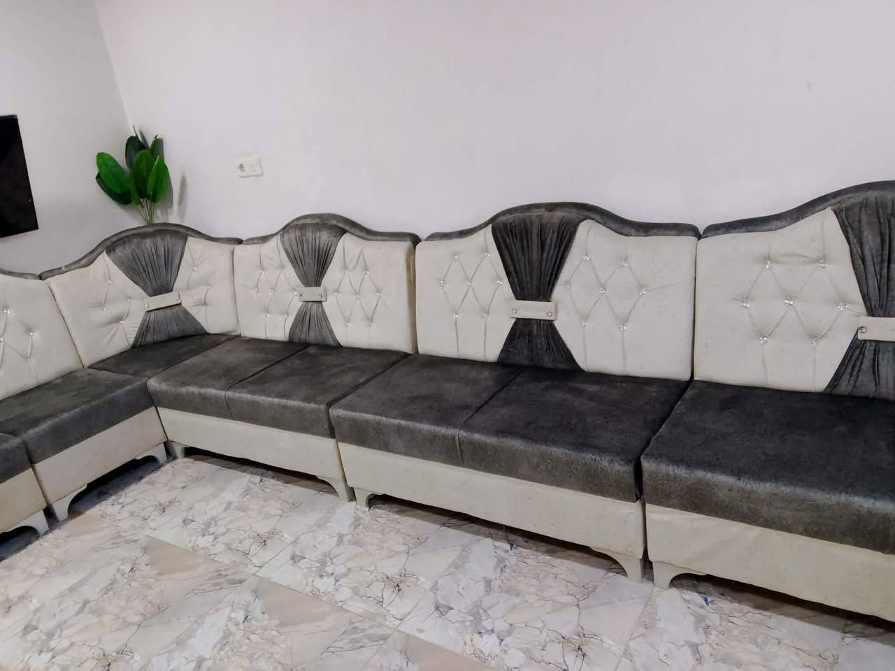 ديوان 7 أمتار سعرو 280 بس مجال عنوان موصل


**إذا كنت صاحب هذا الإعلان وتريد حذفه لأي سبب، رجاءا أرسل رسالة إلى الدعم الفني**