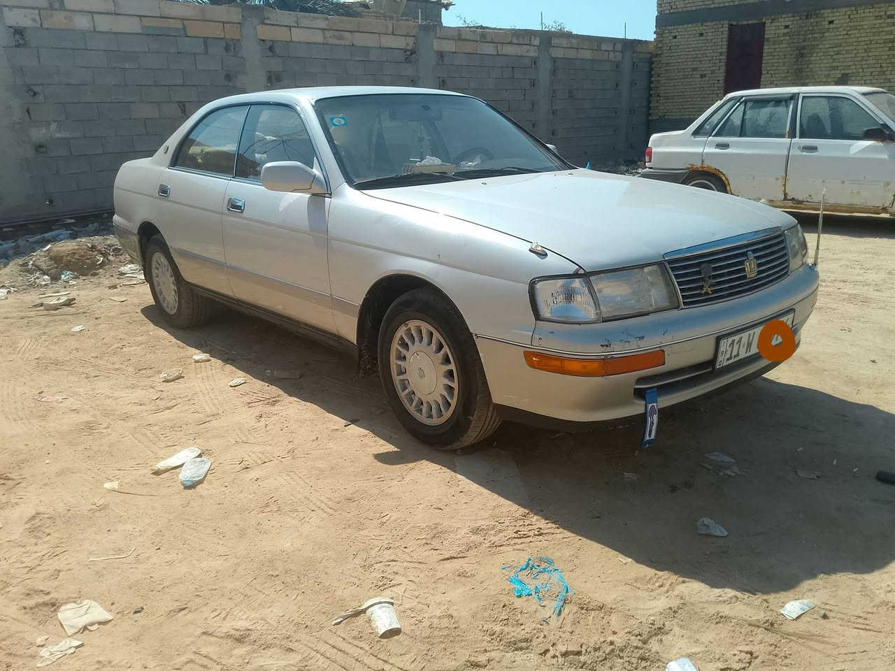 بطه متصل مديل 92 سنويه ل28 باسمي رقم انكليزي شرط تحويل  سيارة جاهزه كير مكينه تخم تاير  غرفتها كشناتها بلاد سيارة كفاله احلا من الصورة سعر 72 وبيها مجال للشراي ***********
