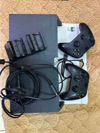 اكس بوكس سيريس اكس ذاكرة 1TB جهاز نظيف واستخدامه كلش كلش قليل الله شاه...
