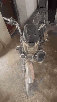 دراجه شحن للبيع مابيها اي شي مكفوله بس نقص بطاريات المكان صلاح الدين بلد(***********)
