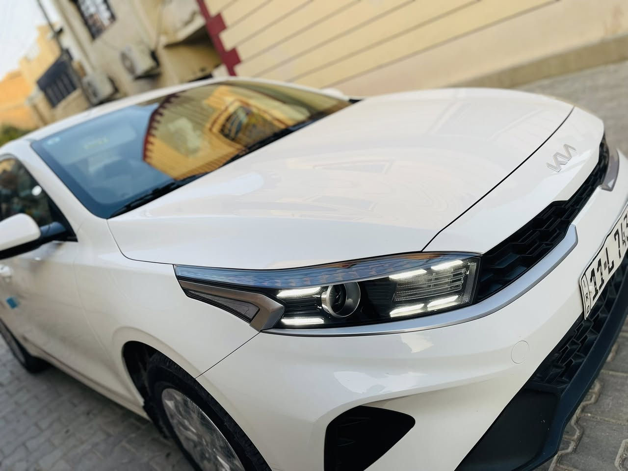 للهم صلي على محمد وال محمد ☑️
كية سيراتو موديل 2024 خليجي وكالة مكينة 2000 المرغوب داخل الونين هم المرغوب موصفات السيارة حساس خلفي تحديد مسار داخل لونين 🙏🏻شاشة وصط السيارة نظيفة حيل وستعمال شخصي 👍🏼سيارة اخذنها جديدة ماشية 50 kM السيارة الله شاهد كلة بانزين محسن وستعمال شخصي السيارة صار بيها طخة شبر فقط وصلحت PDR ولا بينة نهائي بدون قطرت صبغ السيارة مكفولة رقم بغداد الجديد تحويل مباشر  واي تقاصيل ثانية رقمي يمك والسيارة ارخص من خواتها وبل الخير على لي ياخذها تعجبك السيارة على راسي ماتعجبك اشرف بيك وتحياتي لجميع ✋
السعر ١٧٣ وبيها مجال ..
***********
 *********** الاسيا. واساب فقط
