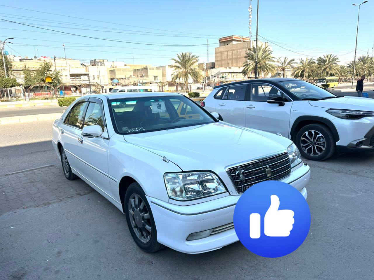 السلام عليكم كراون ملكه 2003اربع دكم اصل كرستال 
تبريد قطعتين +برده خلفيه+ثلاجه كشنات جلد 
شاشتين كامره تحكم ستيرن جهتين ستيرن كهرباء ويل كب نجمه 
فتحه رقم الشاصي 75 دي فور الكبير رقم كركوك
السياره حاجز اله للفحص الجديد والحجز موجود 3/23موعد الفحص 
مكان السياره بغداد 
السعر 105وبيه مجال 
الرقم 
***********
الشراي ينتصل
