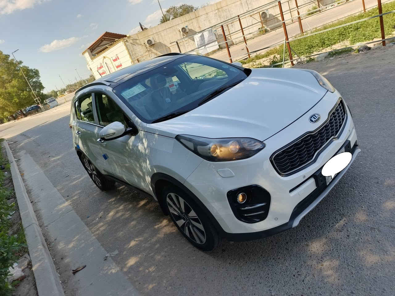 السلام عليكم ٠٠٠
للبيع كيا سبورتج ٢٠١٩ خليجي كفالة
بيها بارد كد شبر بلباب مال الصدر من جوة
فول مواصفات
بانوراما
كشنات جلد
زراك لايت 
حساس امامي خلفي مع كامرة
مري شفط مع اشارة
تحكم ستيرن جهتين
داخل حمصي
بصمة تشغيل وابواب
محرك 2000 دوش السعر 198 وبيها مجال بسيط للشراي مكاني السيدية 
***********
