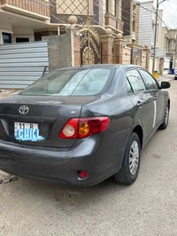 كورلا كورلا 2010 وارد امريكي  رقم بغداد بـاسمي محرك 1800 مكفول بيها صب...