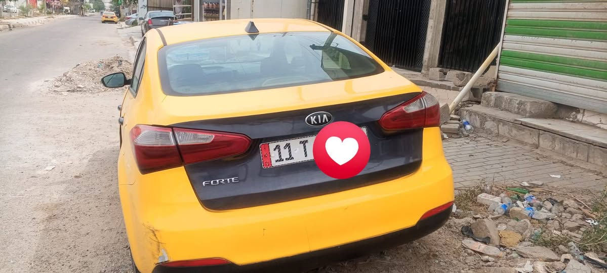 سلام عليكم 
للبيع فورتي 2014 تكسي
وارد امريكي ضررها طرف البنيد والدعاميه الاماميه فقط 
باب السايق تصلح بارد مواصفات معروفه گير مكينه تبريد خير من الله رقم بغداد انگليزي صاحبها قريب تحويل ثاني يوم عنوان السياره بغداد الحسينيه 
السعر 95 او بيها مجال تواصل واتساب موجود 
***********
***********
