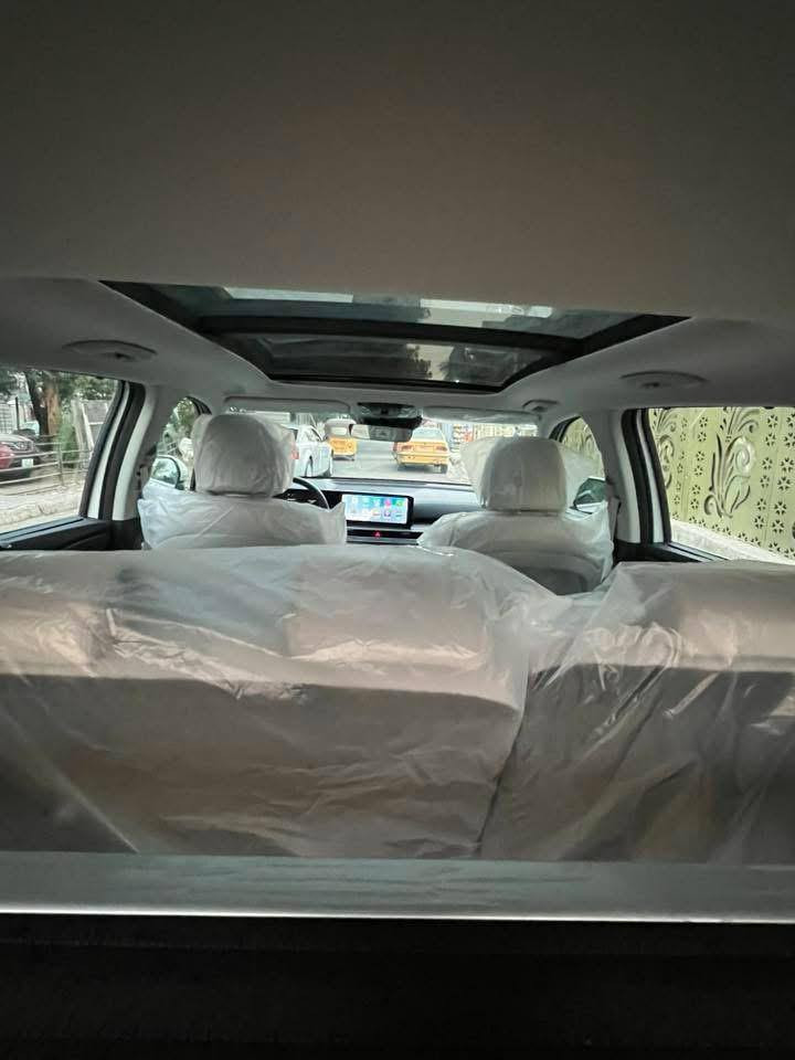 السلام عليكم كيا سورنتو موديل 2024 خليجي محرك 6 سلندر 3500 ضمان شركة  خمس سنوات او مية الف كيلو السيارة مكفولة كفالة عامة مكفولة من الدعامية للدعامية بدون أي ملاحظه 
السياره على وضعيه الشركه والسياره ماشيه 4 الاف فقط حقيقي 
استخدام نظيف جداً والسياره 
مواصفات السياره :
بنراما 
داتوشو 
بصمة 
تشغيل عن بعد 
شاحن واير ليس 
كشنات كهرباء
 سبعه راكب 
تبريد ثلاث قطع
جنطه كهرباء
 سايد بريك بصمة 
ثلاث تحكمات
 أنظمة قياده
 كير موس
 شفتات ستيرن
 بردات
 حساس خلفي امامي 
مري شفط
 لايت لد وبك لايت لد 
والمكان البغداد 

سيراره جديده مال بيت على إيدي هيه وزيرو

سعر سياره 325 قفل من الاخير 

للاستفسار ***********
