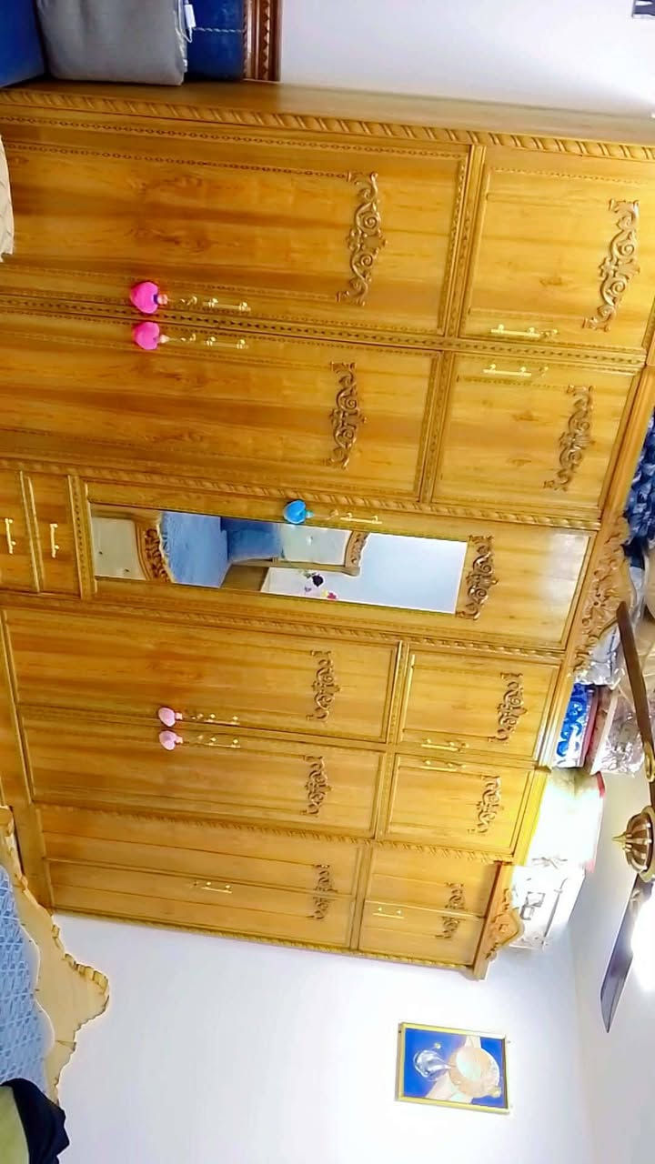 السلام عليكم غرفه نوم للبيع اخت الجديده الاستفسار  على هذا الرقم ***********
