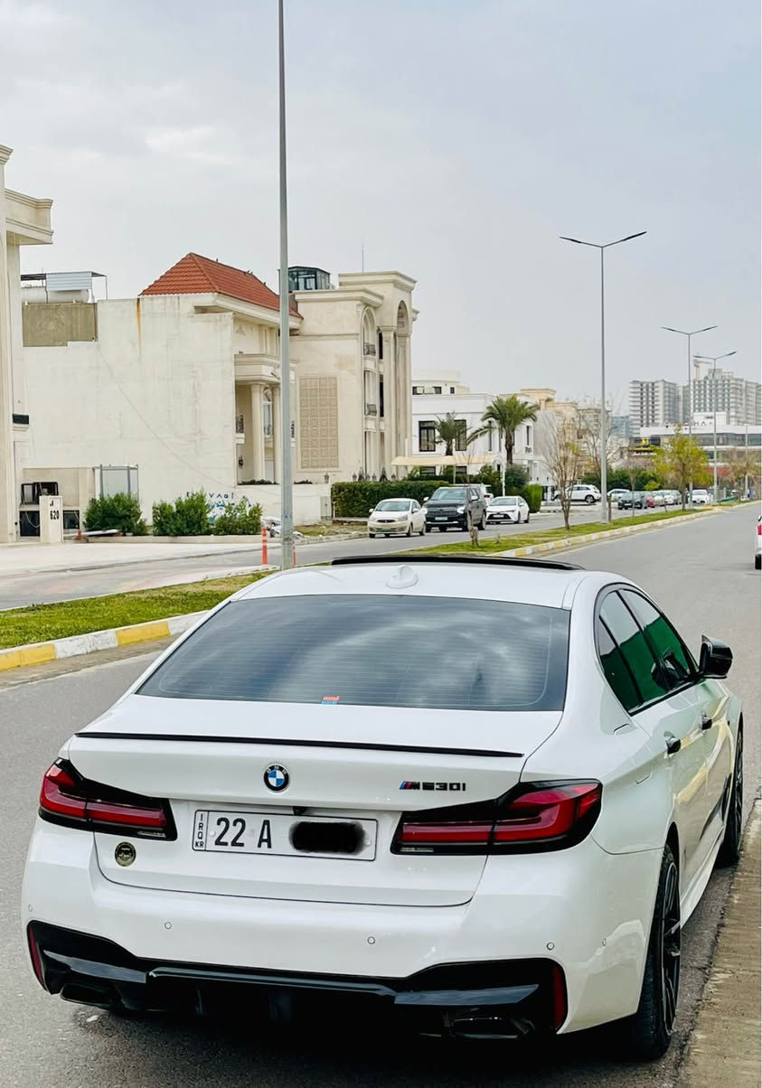 السلام عليكم 
BMW 530i 2022 
السياره كلين تايتل 
بيها مكان تعديل pdr كلش صغير اثر شخطه 
والسياره مغلفة كامل PPF
ماشية 89 الف كيلو متر فقط
اعلى فئة من ناحية المواصفات 
سماعات هارمن كاردن 
داتاشو 
مقاعد مال 740 
وغيرها من المواصفات 
مكان السياره اربيل 
السعر : 358 ورقة 
***********
*********** أربيل, العراق
