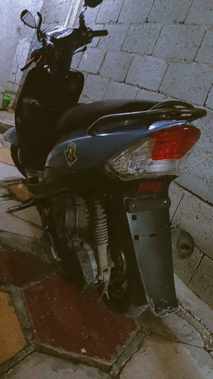 سلام عليكم ماكس منغولي دراجه حلوه بمعنه الكلمه ختم واحد مكينه مامفتوحه بس بيه خط تبخير خفيف سعره 350 وبيه مجال ***********
