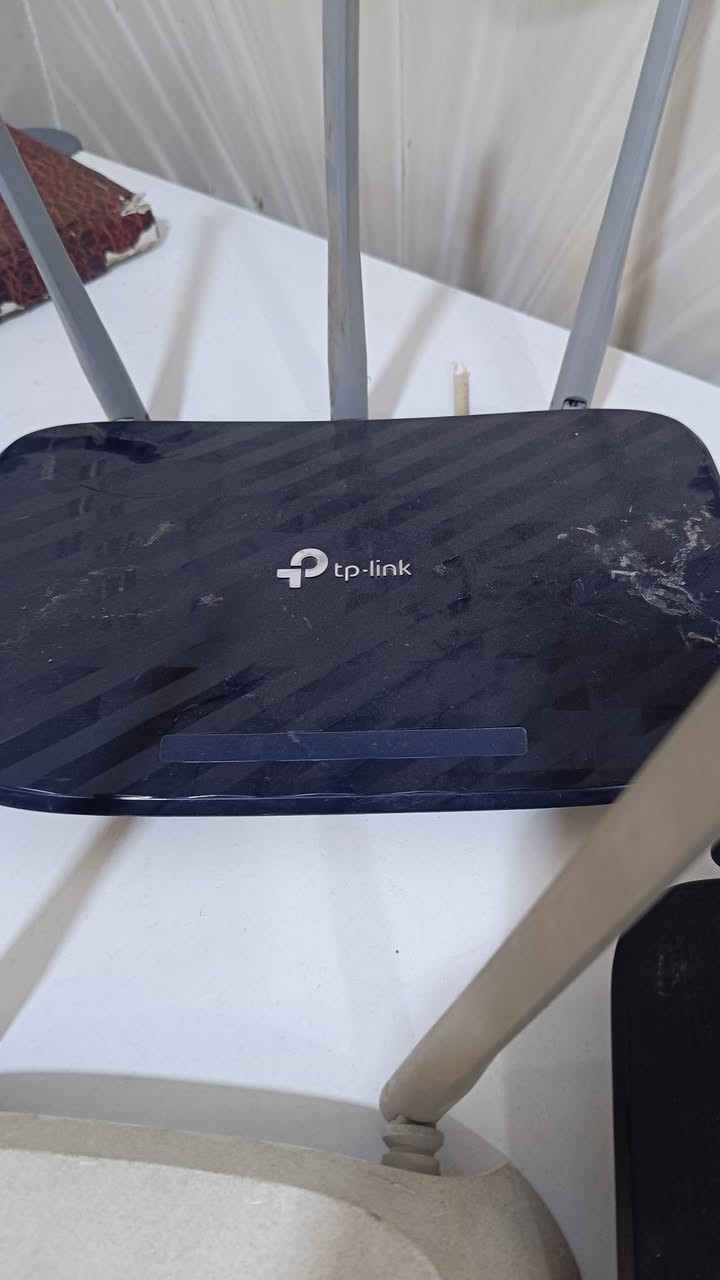 3 راوتر اعتبرهن فحم. لان مافحصتهن القطعه ب5


**إذا كنت صاحب هذا الإعلان وتريد حذفه لأي سبب، رجاءا أرسل رسالة إلى الدعم الفني**