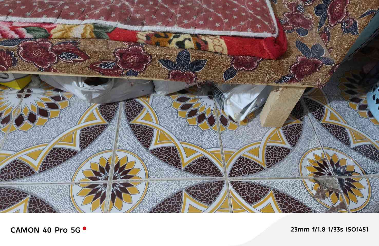 غراض للبيع 
ميز بلازما مع بلازما غير شغاله ب ٨٠ بيهم مجال 
كاونتر ٦٠ بي مجال 
بوفيه ٧٥ بيها مجال تسگام  
كنتور يحتاج ضب براغي ب ٩٠ بي مجال تسكام 
چربايه ب ٣٠ بيها مجاال 
جنط بدون تزيين ب ٦٠ بيهم مجال


**إذا كنت صاحب هذا الإعلان وتريد حذفه لأي سبب، رجاءا أرسل رسالة إلى الدعم الفني**