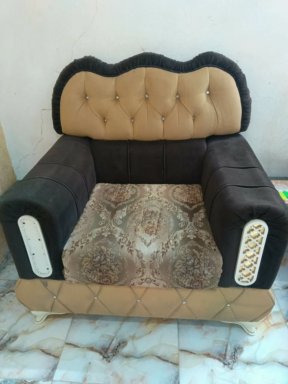 تخم للبيع كلش نضيف 
ثنين كبار وحده وسط وثنين صغار


**إذا كنت صاحب هذا الإعلان وتريد حذفه لأي سبب، رجاءا أرسل رسالة إلى الدعم الفني**