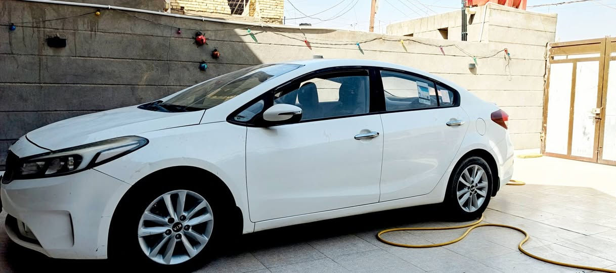 ‏بسم الله الرحمن الرحيم
‏اللهم صل على محمد وال محمد
‏
‏🟥 للبيع فقط  سيراتو 2017 رقم اربيل
‏🟥محرك وگير مكفول ونظيف 1600
‏🟥 بدون صبغ اوضربة قوية بارد فقط ( موضح بالصور) 
‏🟥عداد المسافة 168
‏المكان ديوانية 
‏اتصال فقط. (***********)
‏السعر المطلوب 132 قابل للتفاوض
‏
‏🟥  ملاحظة السنوية منتهية والسيارة باسم شركة تحويل او وكالة
