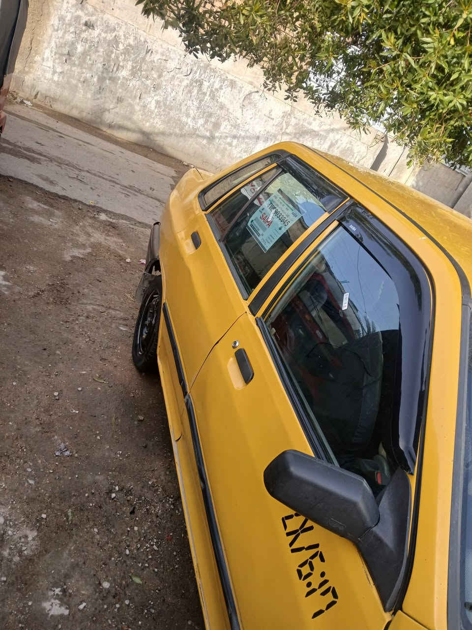 السلام عليكم لبيع سابيه موديل 12 سياره نظيفه تجي تشوفه كربائيه شغاله سنويه جديده مصفر هئيه بس غرمات عليهه ٤٠٠ قطعه من سعره هزه جده تخم تايرات جديد محرك مجفته جديده كير ومحرك مكفولات كشره حلو بي بي لوحض مكاني الشعله سعر ٢٨ وبيه مجال رقمي ***********
