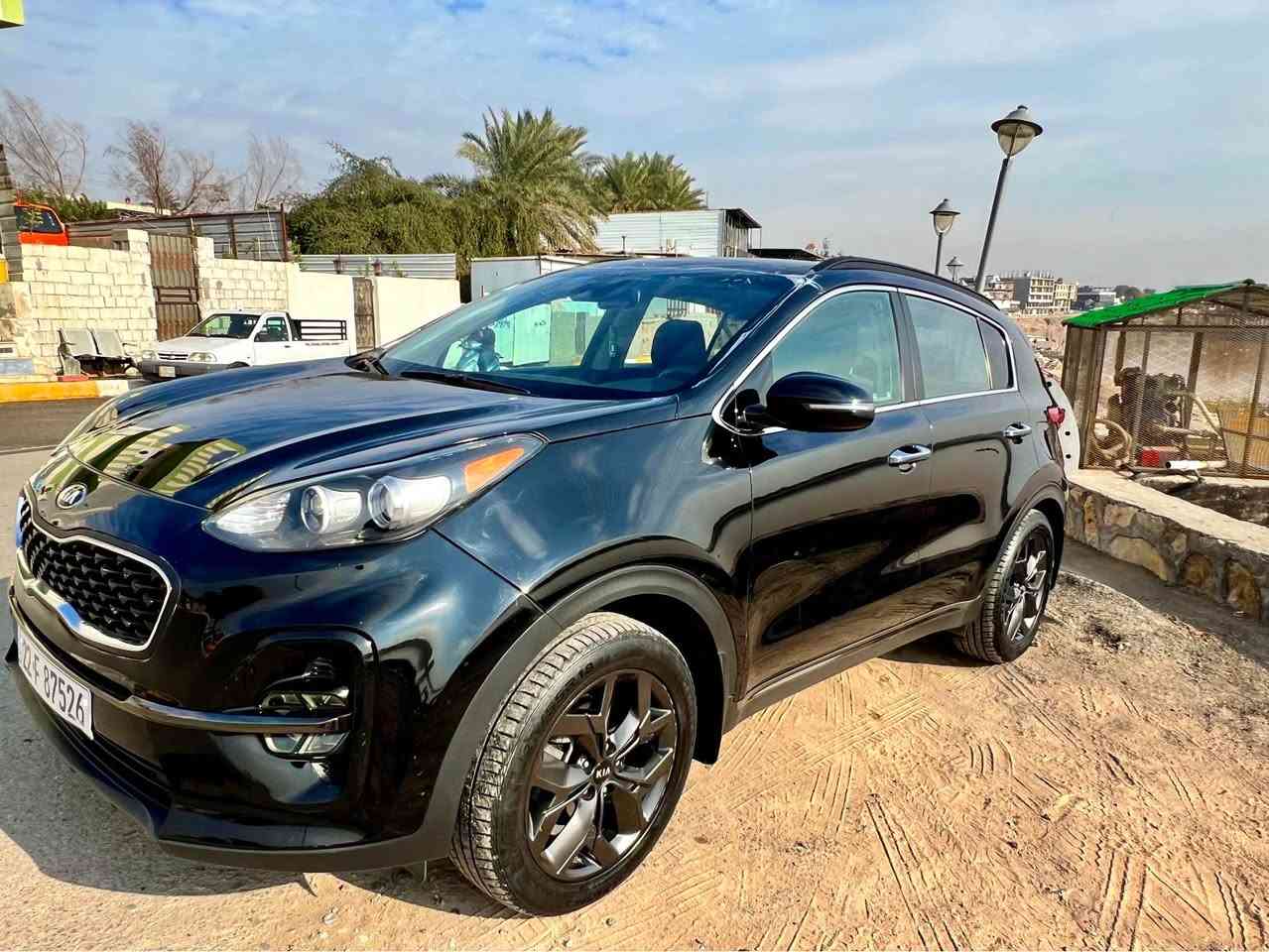 السلام عليكم
للبيع فقط ✅
سبورتج امريكي 🇺🇸 موديل ٢٠٢١   فئة EX
فول مواصفات عدا الجلد 
رقم اربيل  الجديد - ماشية ٦١ الف ميل 

محرك ٢٤٠٠GDI 
بانوراما 
بصمة 
شاشة ذكية (apple car play).
رادار امامي وخلفي
تدفئة بالكشنات 
كامرة خلفية
مري شفط
تحديد مسار 
فور ويل درايڤ 
تحكم ستيرن 
ثلاث وضعيات قيادة 

حالة السيارة العامة 
النظافة الخارجية ٩٠٪؜. 
النظاقة الداخلية. ٩٥٪؜ 
وضع المحرك   :لا توجد اي مشاكل 
وضع الصدر الامامي : والخلفي. لا توجد اي مشاكد
السيارة ما بيها اب نقوصاات الحمد لله واكيد تجي وتشوف بعينك بالصور ميبين كل شي 

ملاحظات السيارة 

حادث امريكا بدون ايرباك وبدون دواخل 
حافة البنيد. .والبنيد مصبوغ كلة  و جاملغ  امامي  كذلك مصبوغ 
وموجودة صور الحادث 
بالعراق صاير بيهه ضربه خفيفه بالصندوق و موجود ايضا صور الحادث رجعت حار لان بالكنر ومردت اشوة الصندوق وصبغت على كد الحادث 
كل صور الحادث  موجودة ادزهن على الخاص

السعر  ١٩٥٠٠$

للتواصل واتس اب *********** 
او خاص على الماسنجر 

مكان السيارة صباحا الحارثية 
مساءا سبع ابكار الفارس, صلاح الدين
