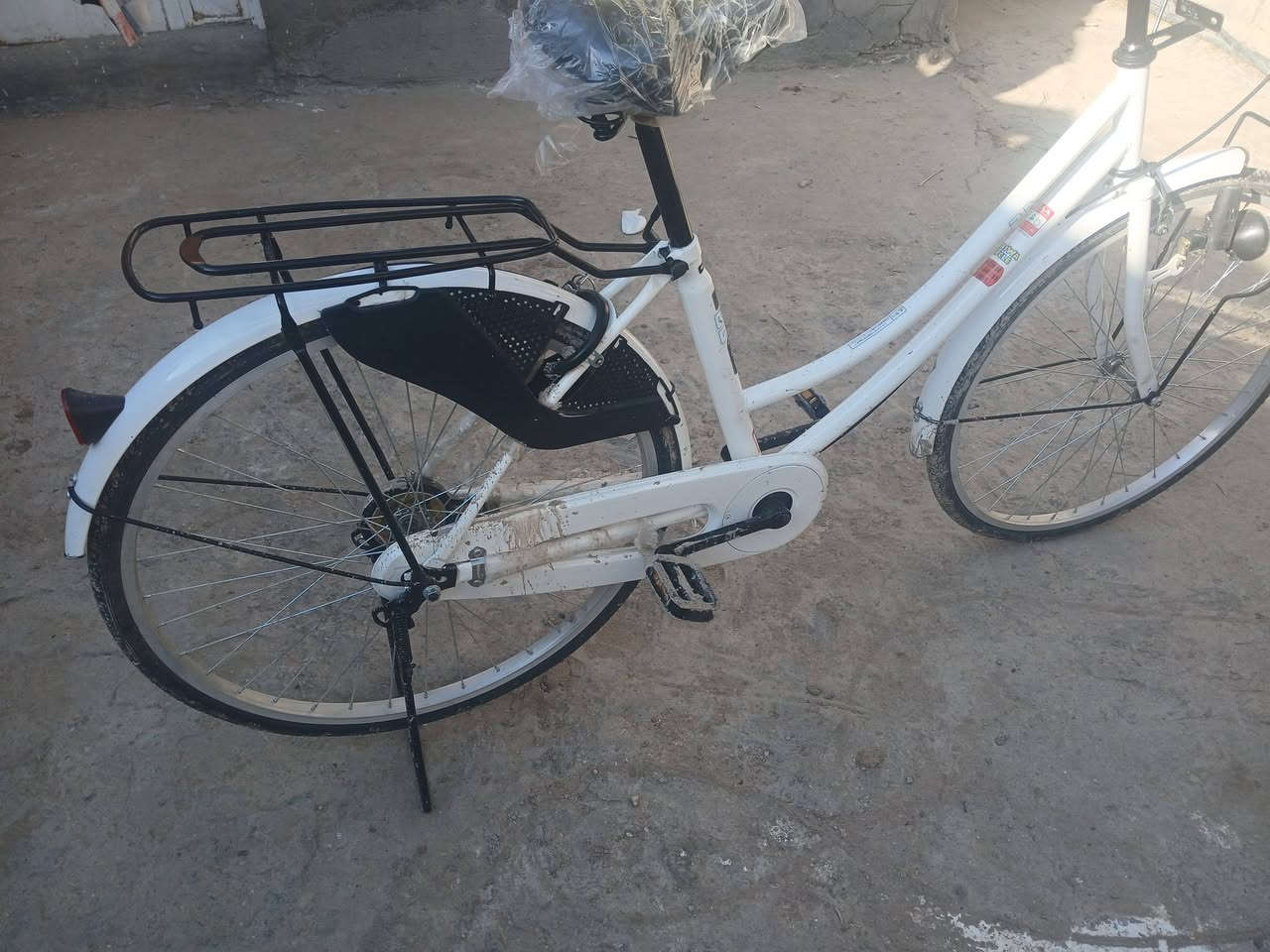 السلام عليكم باسكي البطه حجم 26 موديله 21   سعر 130 العنوان بابل شارع 80 ***********
