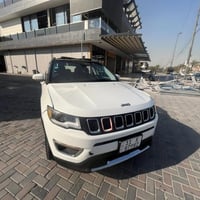 جيب كومبارس ٢٠١٨ فول  لمتد 07715065343 11,100$  وبيها مجال  ماشيه 50,0...