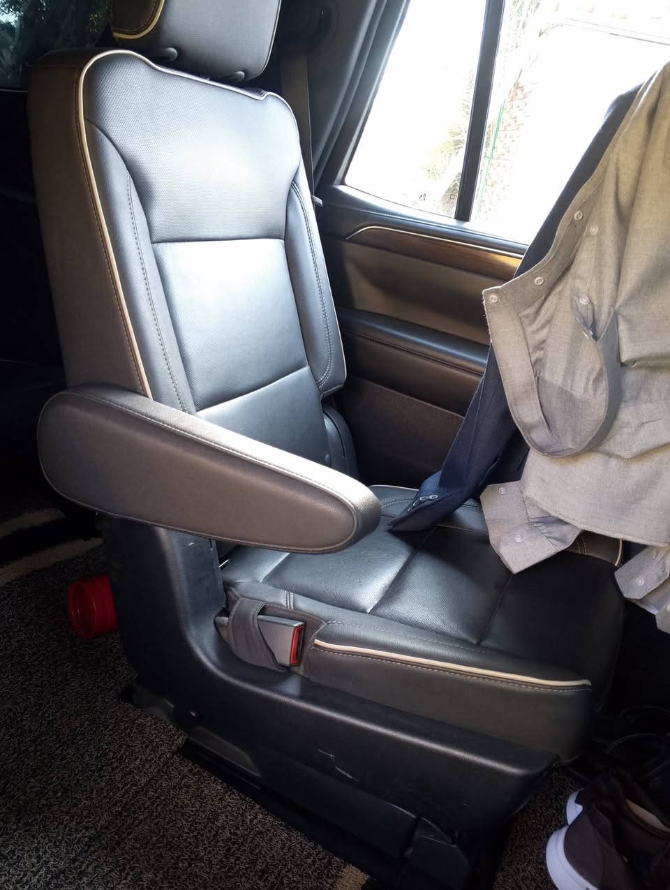 السلام عليكم
كشنات جمسي حديث موديل 21 بي ايبي لمراوس
بكشن متصل 
***********
