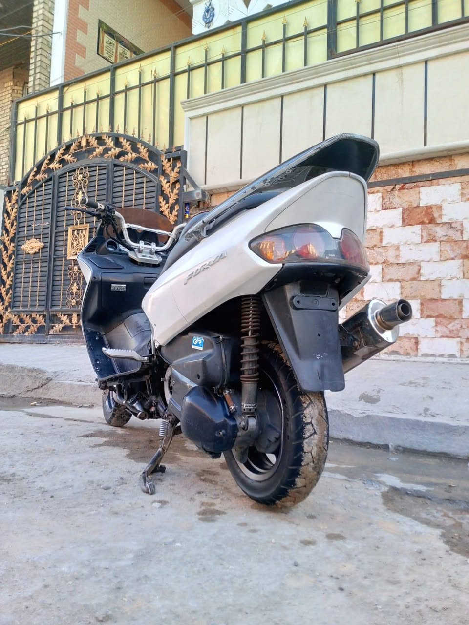 سلام عليكم شباب فورزة للبيع مستعجل عليهة حيل الفورزة شغالة بس بيهة كطعة يعني رادلهة كابريتر وبيهة صوت مال زنجيل و الباقي كلة شغال كهربائيات كلهة شغالة وبيهة تريشة و اشاير موجودة اني شالعهنن سعرهة 200الاف قفل لحد يعامل
الموقع بغداد المدينة حي اور
 الواتساب *********** متواجد واتساب
