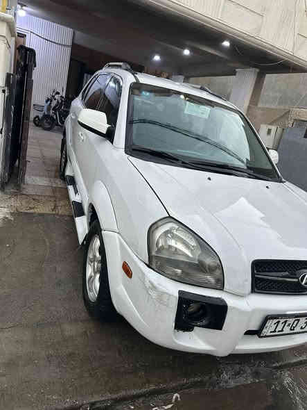 توسان امريكيه 2007 ضرر جاملغ خلفي بدون دواخل سته سلندر 2700 فور ويل سياره جاهزه تحويل مباشر سعرها 108 قفل عنواني المنصور ***********
