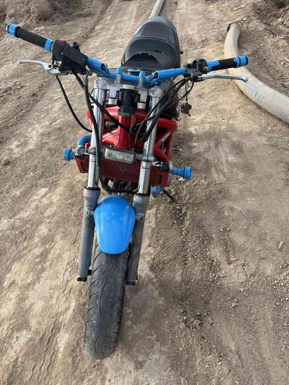 ***********سلام عليكم دراجه بطح ربع كرستال شغاله متحتاج اي شي فصله سعرها750وبيها مجال حك الجيه
