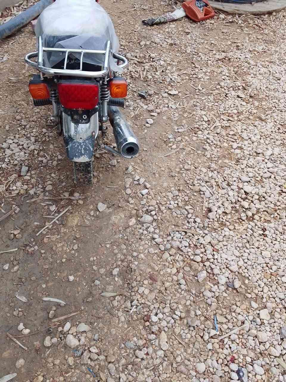 السلام عليكم للبيع دراجة أربعة كير أوراق اسكنر مديل 2020محرك خير من الله السعر 4000وبيه مجال التفاصيل اتصل على رقم ***********مكانك ربلاء  حي الطاقة
