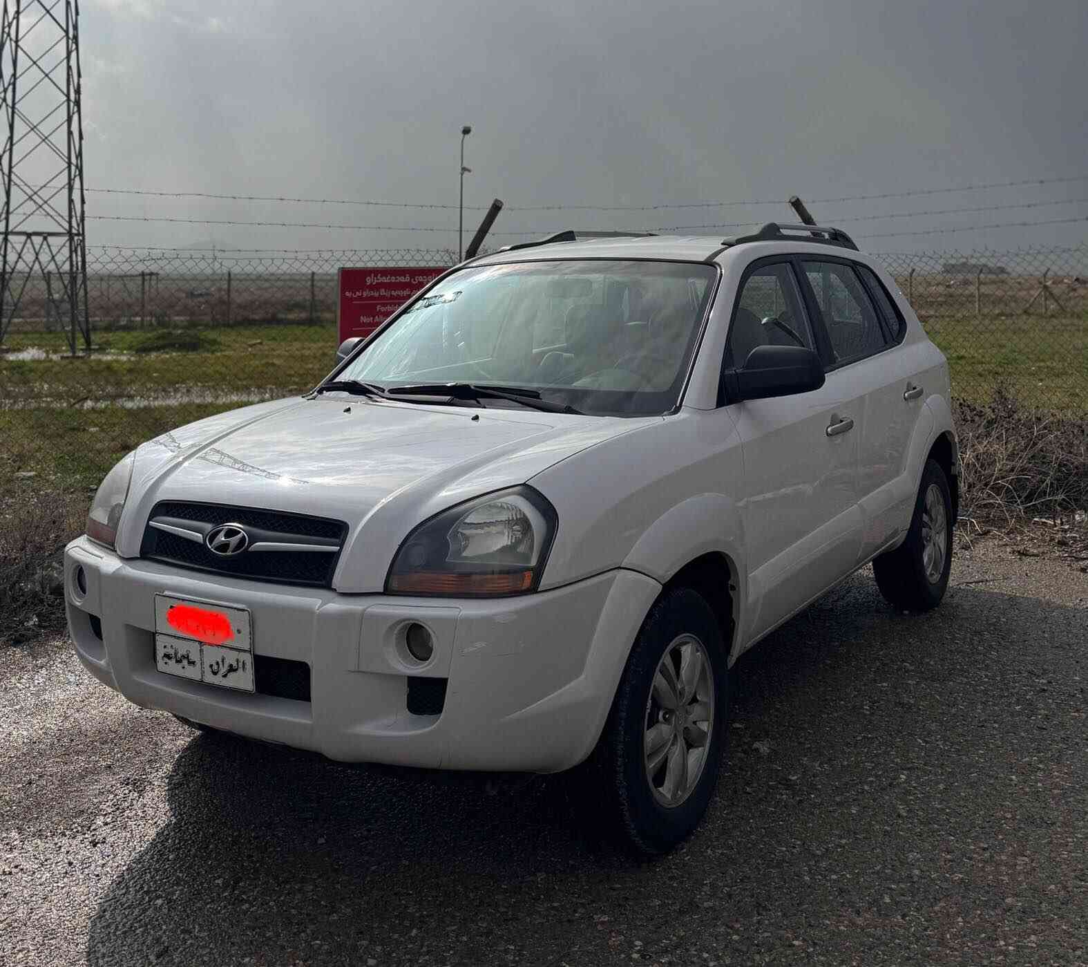 توكسان خليجي 2009 كفالة عامة مابي صبوغ دعامي الى دعامى گير محرك مامفتوح شرت كل ماشي 155 الاف سنوية ماساقط 4 سلندر 
تحويل غرامة شرت من شركة اول ايد سيارة جديد رقم سليمانية 
سعر ١٢٢$معامله قليل
عنوان سليمانية 
*********** السليمانية, العراق
