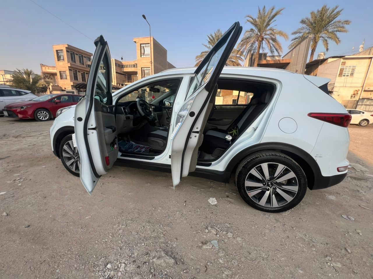 موديل ١٨ خليجي بدون صبغ فقط ربع دعامية امامية ماشية ٧٤ مواصفات بصمة تشغيل وبيبان بصمة مري شفط وترحيب بيبان بسمي بيع أو مراوس افضل سعرها ١٨٥ رقم هاتف (***********) أو (***********) مكاني السياره بغداد اي استفسار على الرقم اني مكلف بالنشر
